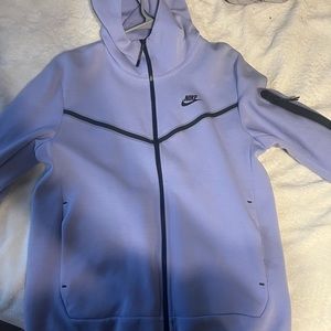 Purple nike tech (never warn)